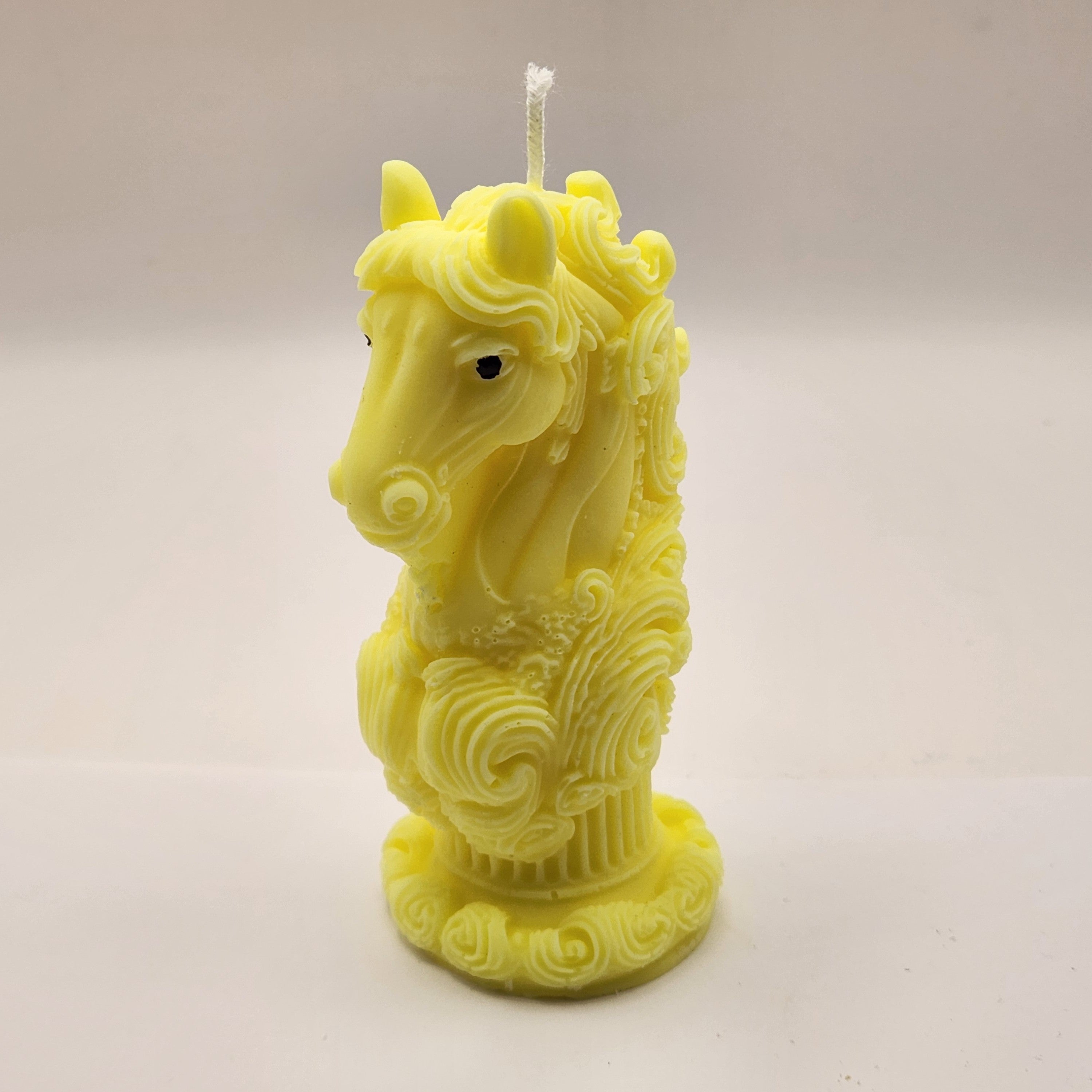 Hobune madalamal postamendil