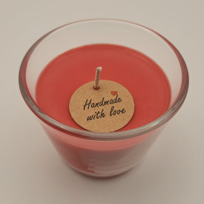 Sojavahast lõhnaküünlad klaasis