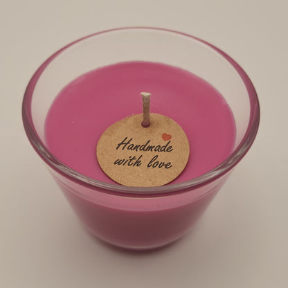 Sojavahast lõhnaküünlad klaasis